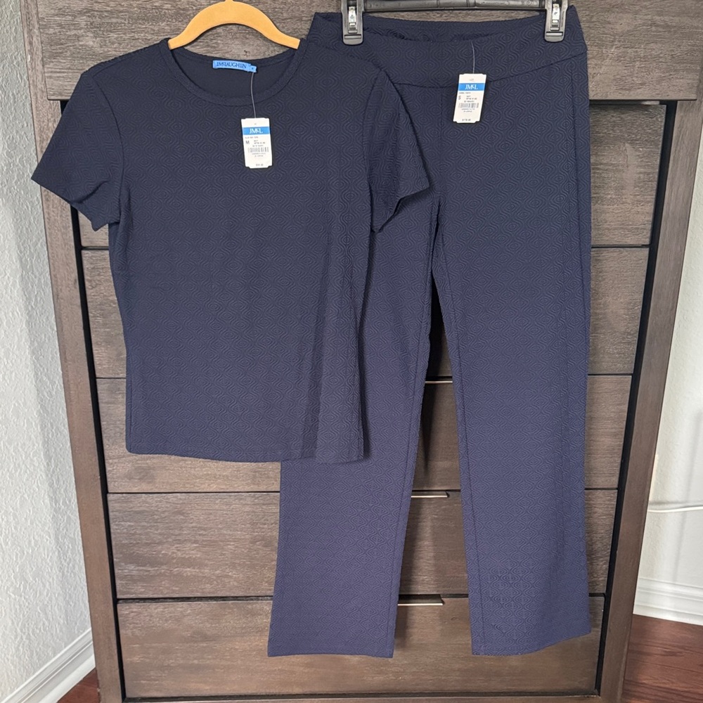 J. McLaughlin Navy 3D Swirl Knit Short Sleeve Top and Pants Set